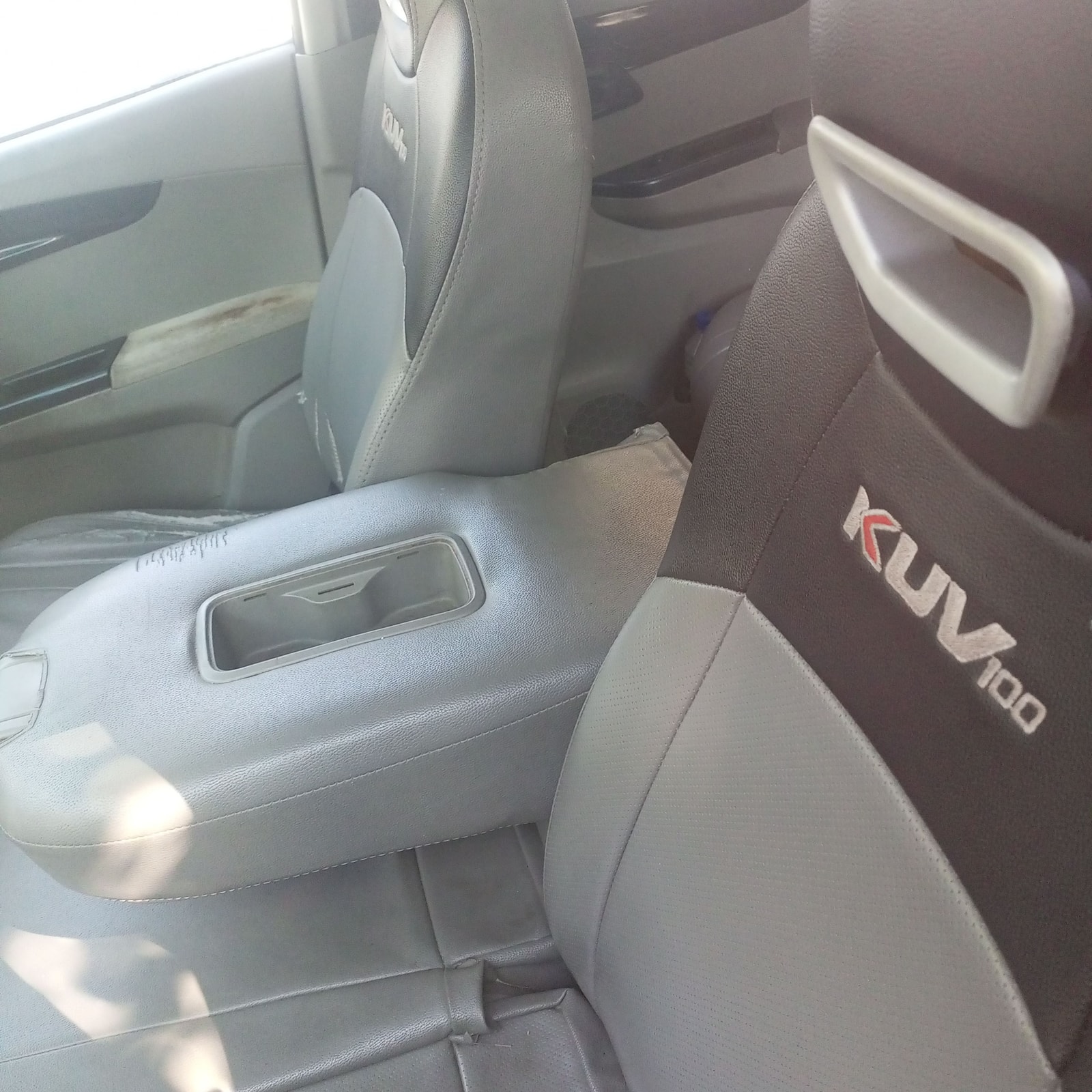 Used 2017 Mahindra KUV100 Used 2017 Mahindra KUV100