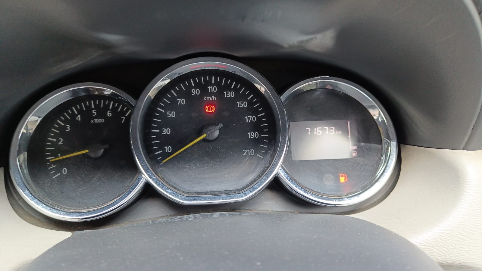 Duster image 9 Duster image 9