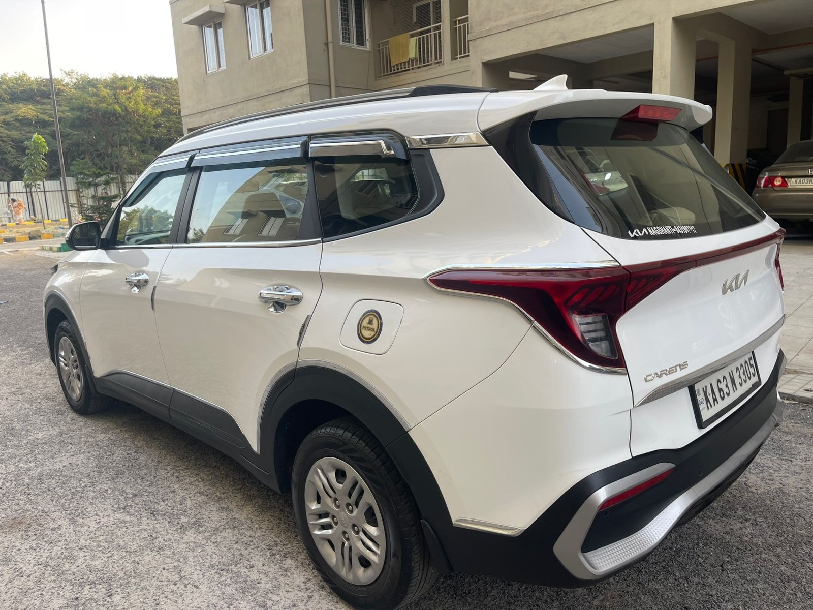 Carens image 2 Carens image 2