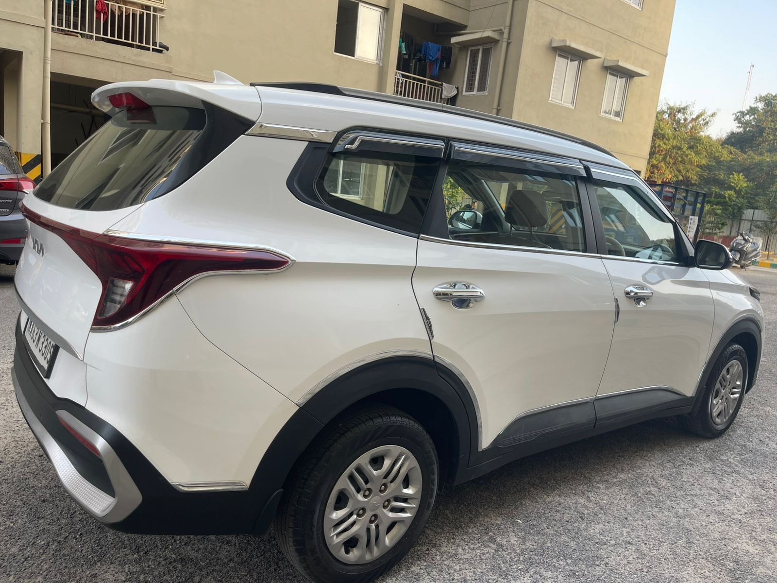 Carens image 9 Carens image 9