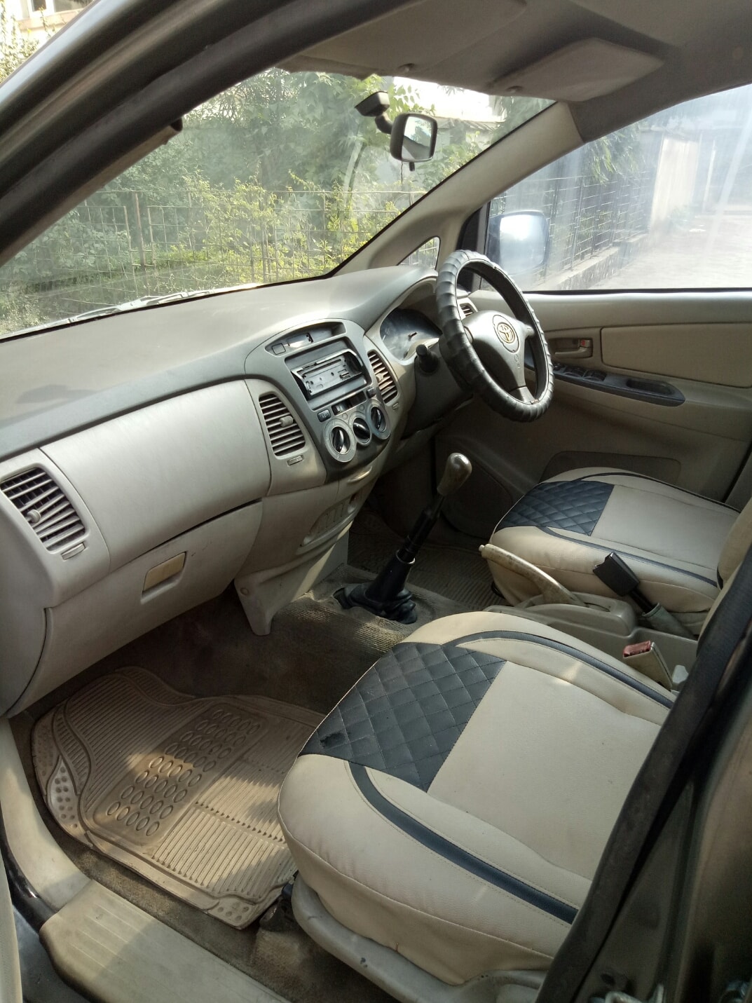 Innova image 2 Innova image 2