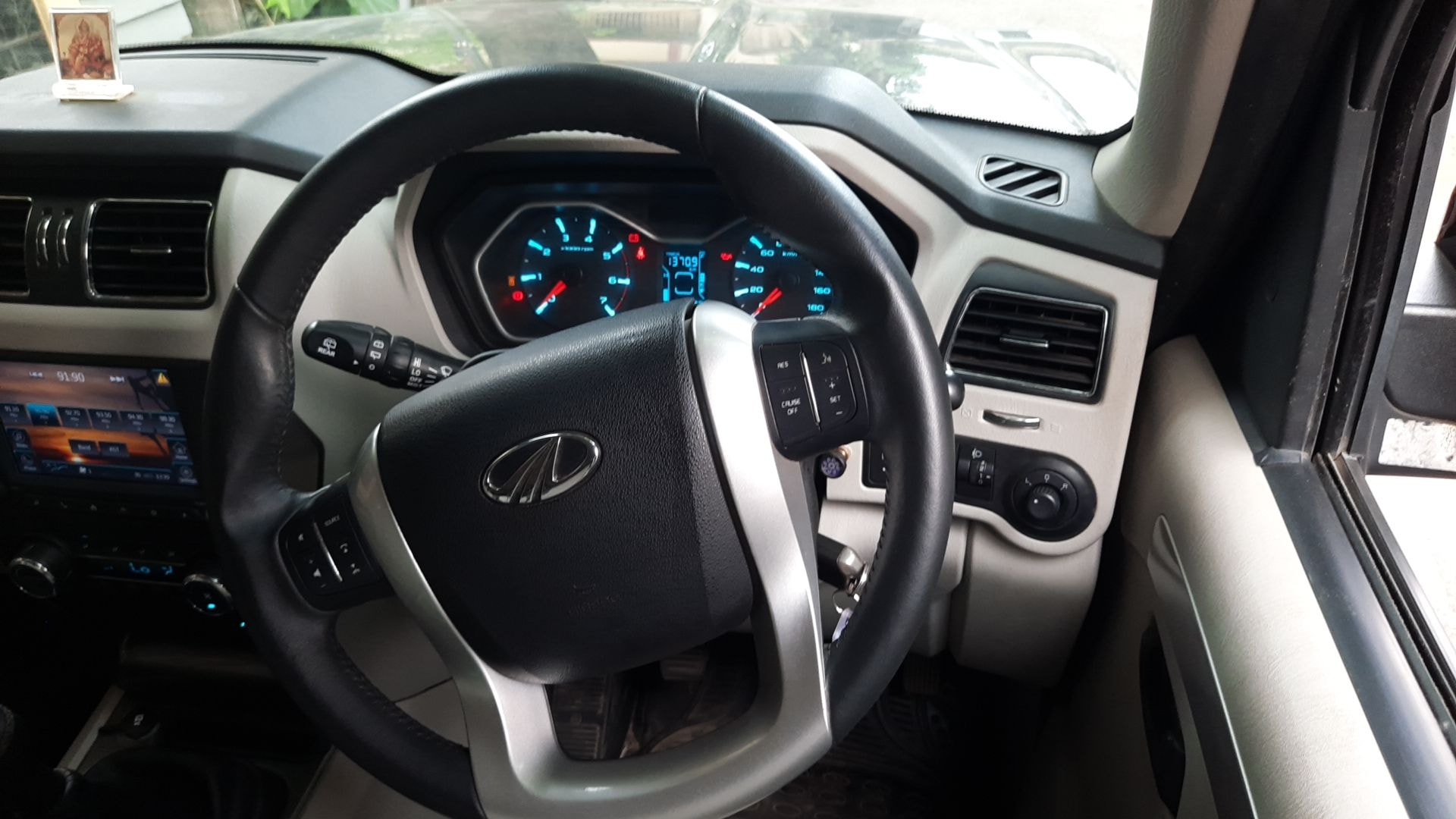 Scorpio image 17 Scorpio image 17