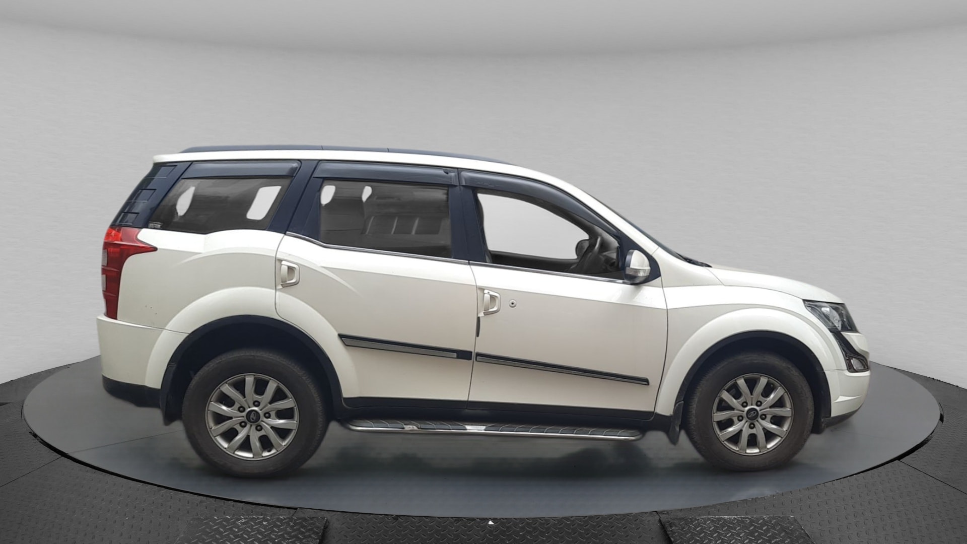 XUV500 image 7 XUV500 image 7