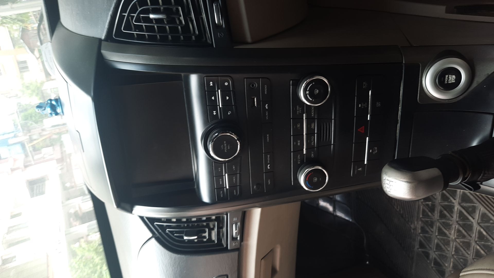 XUV500 image 17 XUV500 image 17