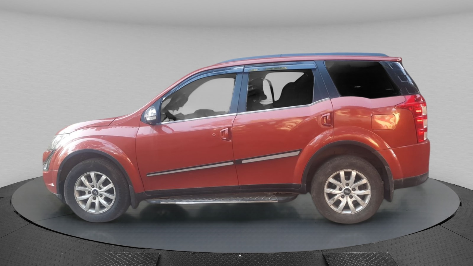 XUV500 image 2 XUV500 image 2