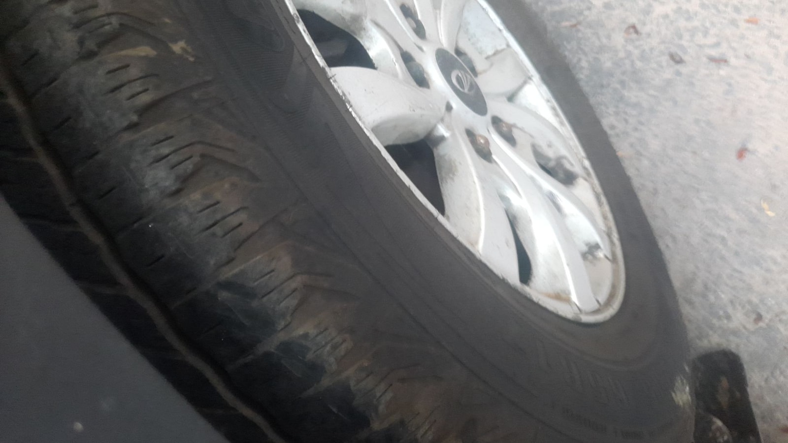 XUV500 image 10 XUV500 image 10