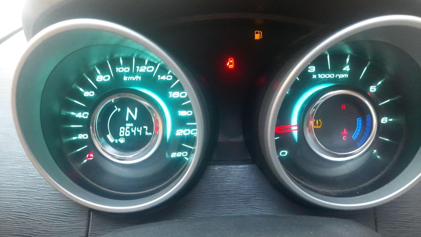 XUV500 image 15 XUV500 image 15