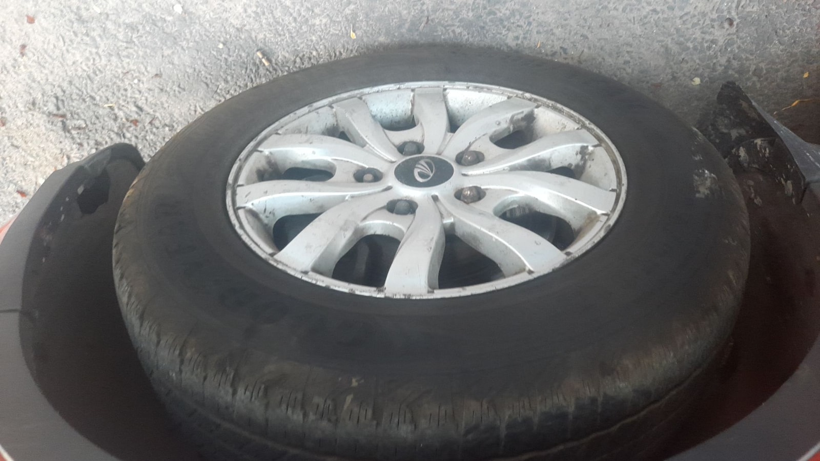 XUV500 image 11 XUV500 image 11