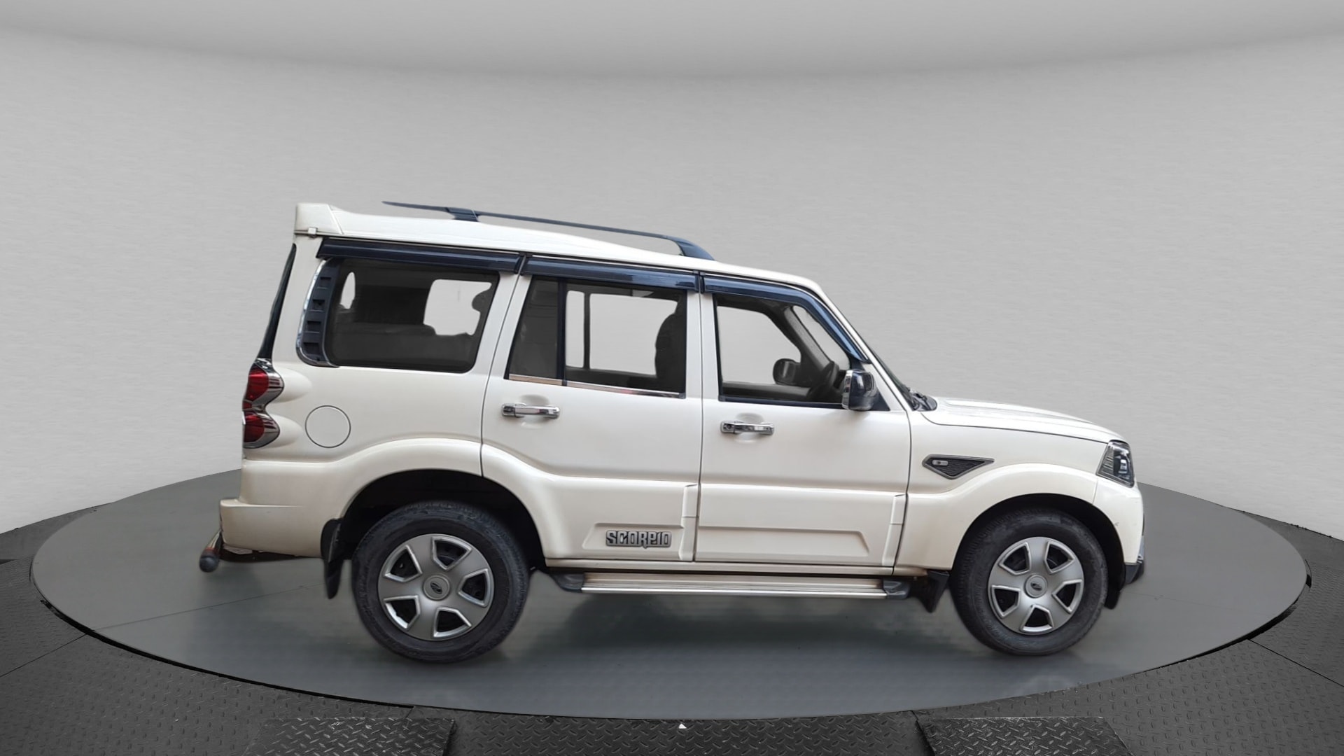 Scorpio image 6 Scorpio image 6