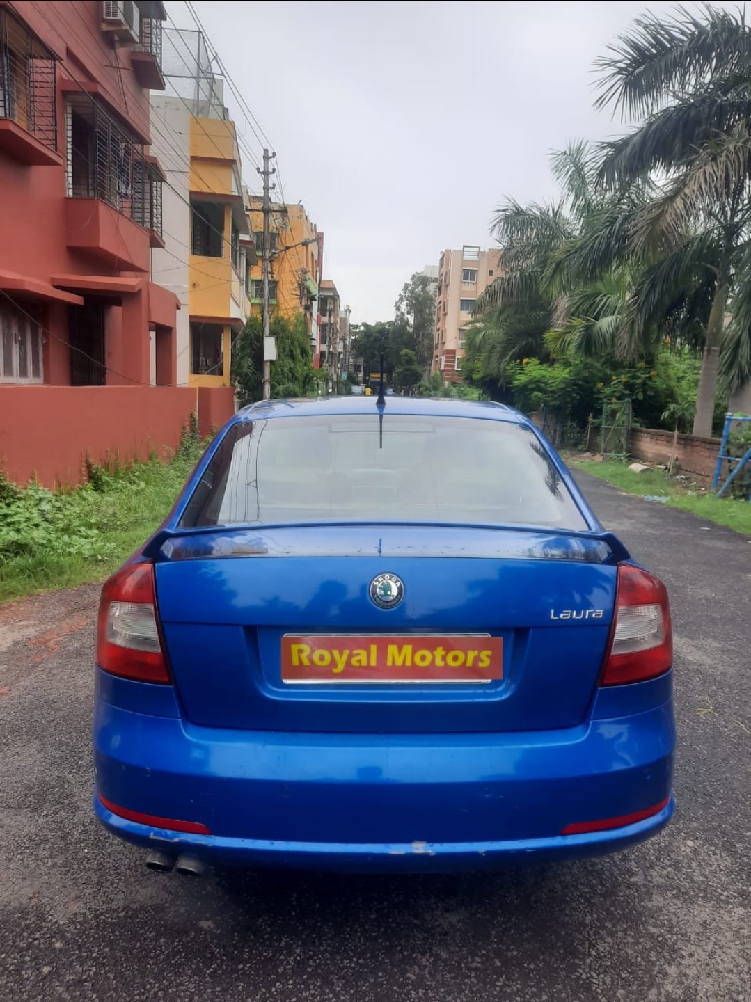 Laura image 2 Laura image 2