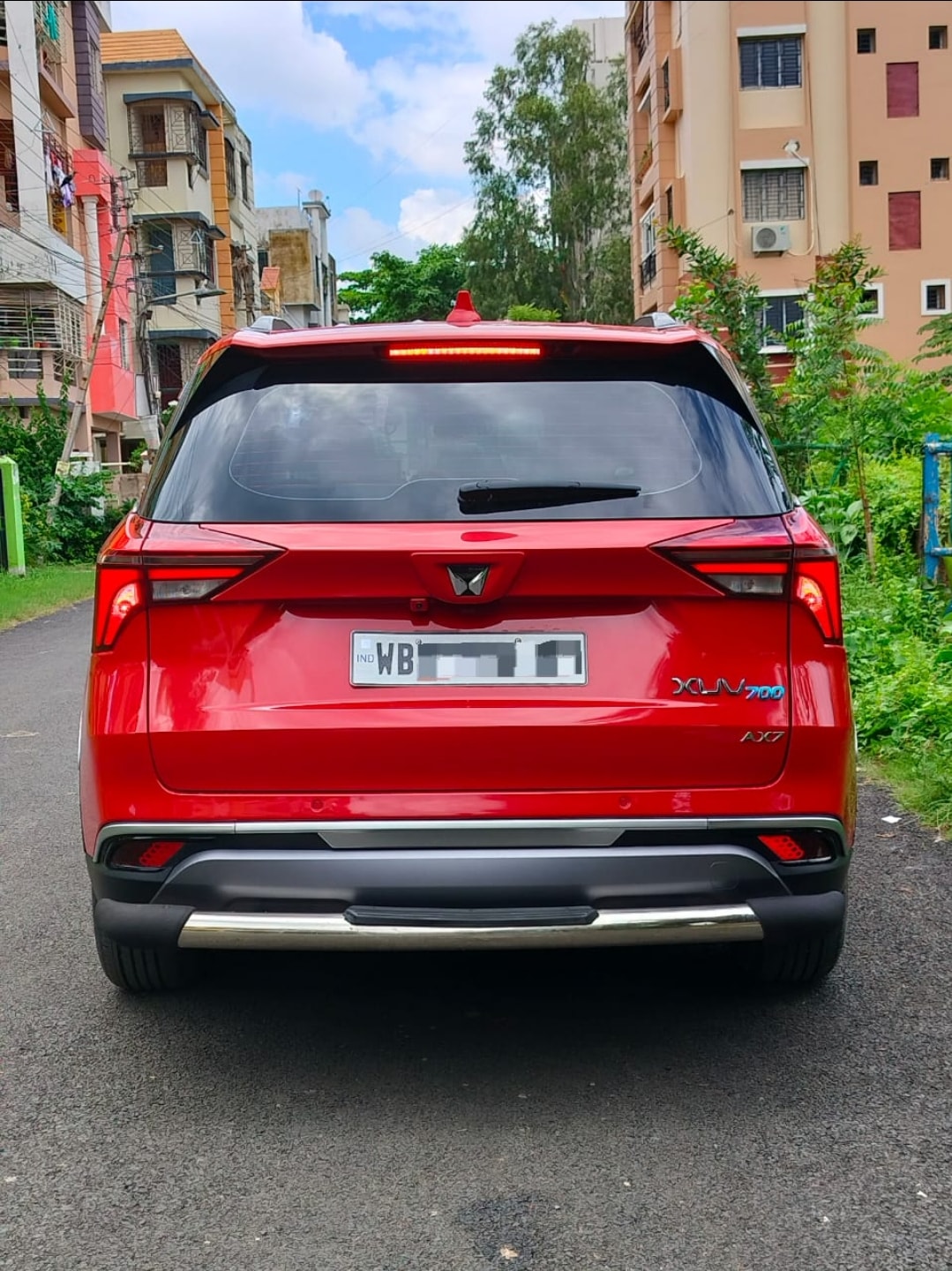 XUV700 image 2 XUV700 image 2