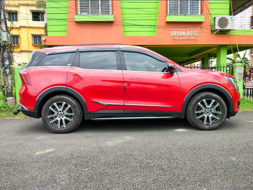 XUV700 image 3 XUV700 image 3