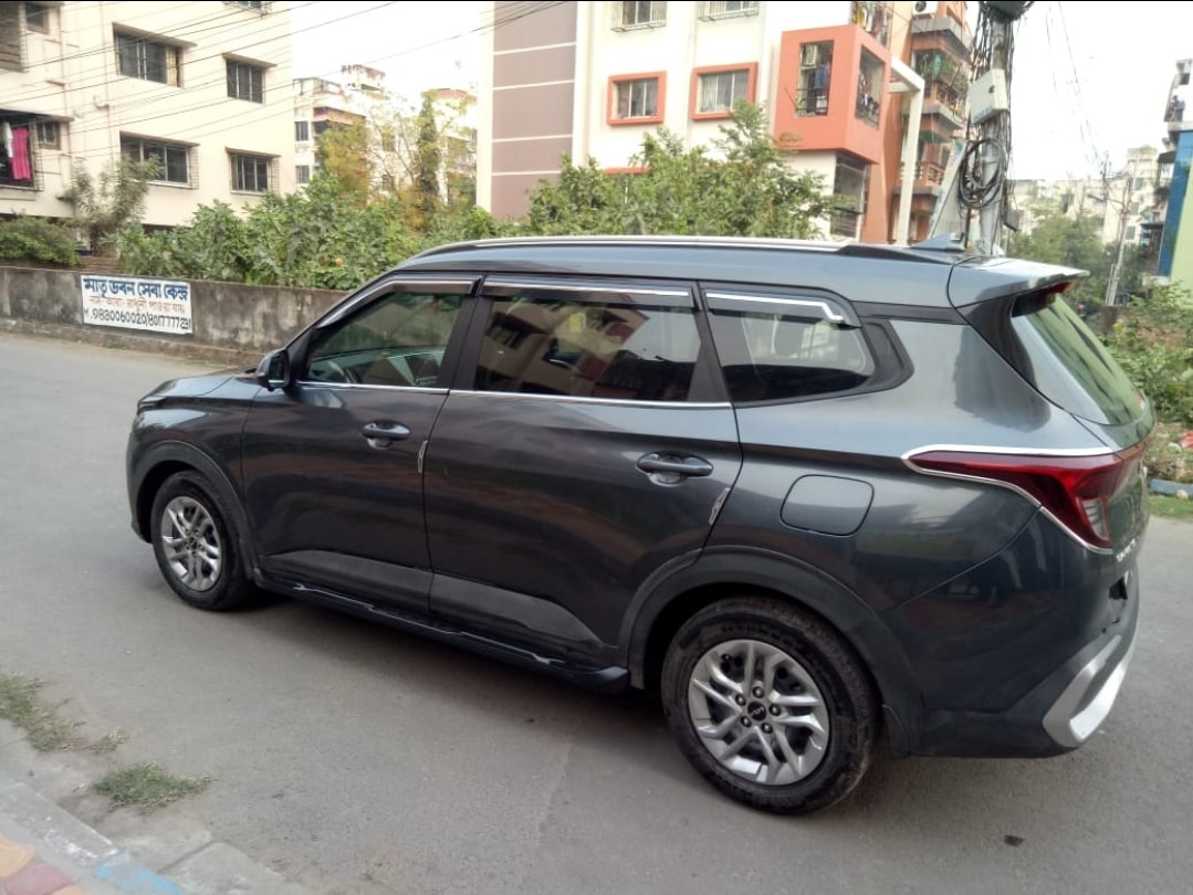 Used 2023 Kia Carens Used 2023 Kia Carens