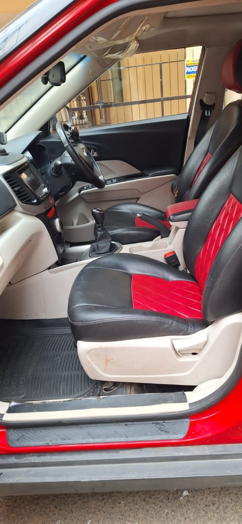 Used 2021 Mahindra XUV300 Used 2021 Mahindra XUV300