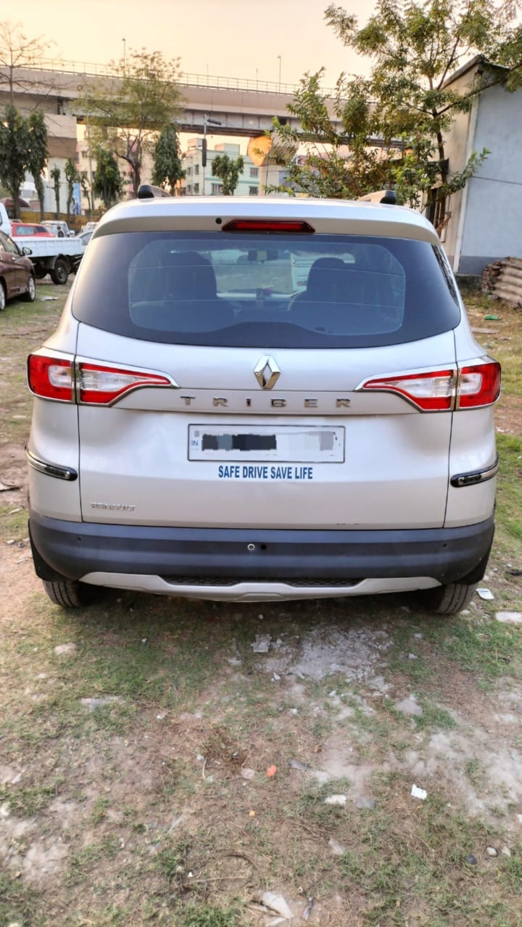 Used 2022 Renault Triber Used 2022 Renault Triber