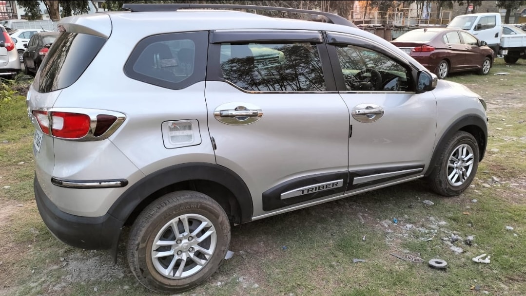 Used 2022 Renault Triber Used 2022 Renault Triber