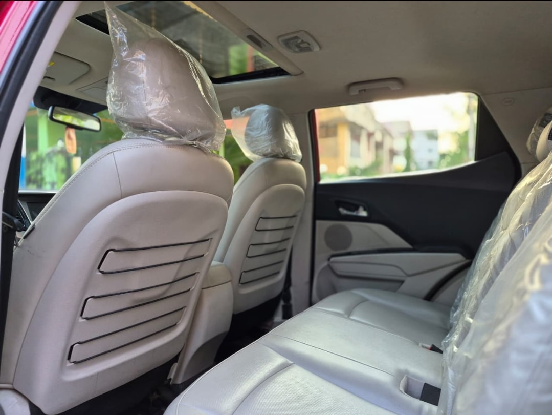 XUV300 image 6 XUV300 image 6