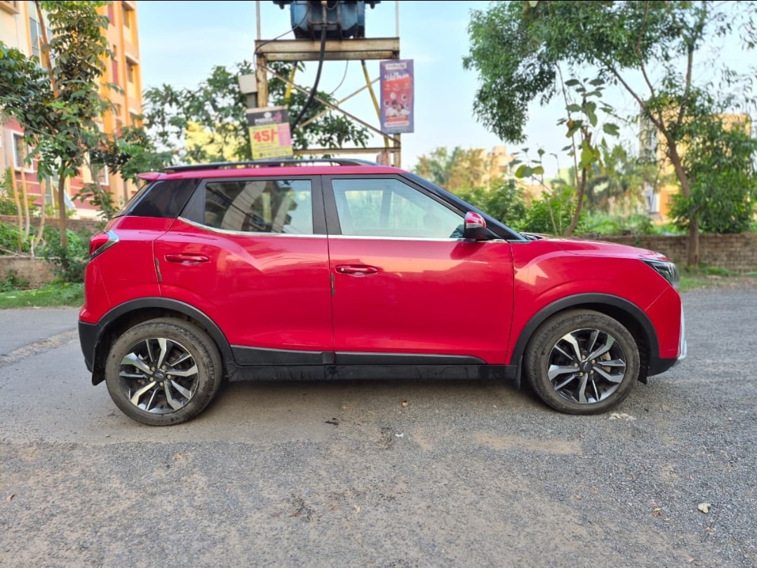 XUV300 image 3 XUV300 image 3