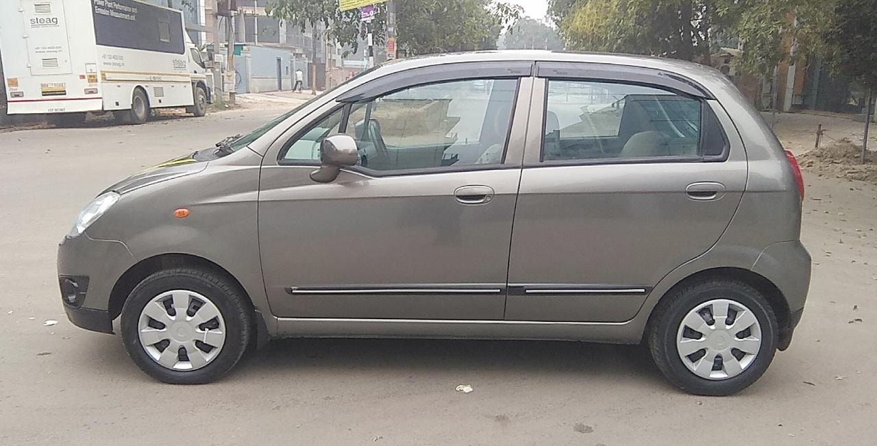 Spark image 4 Spark image 4