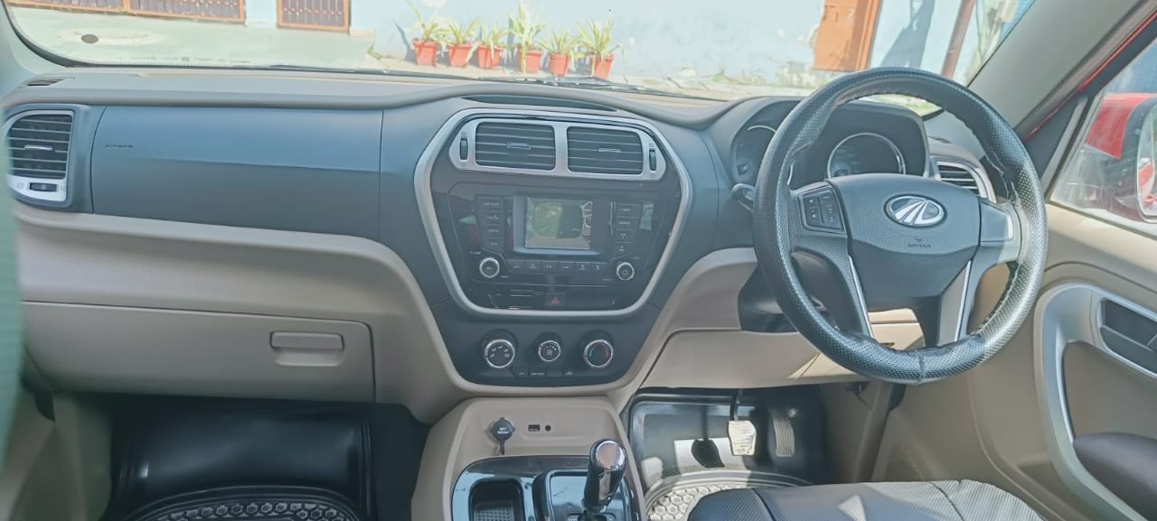 TUV300 image 11 TUV300 image 11