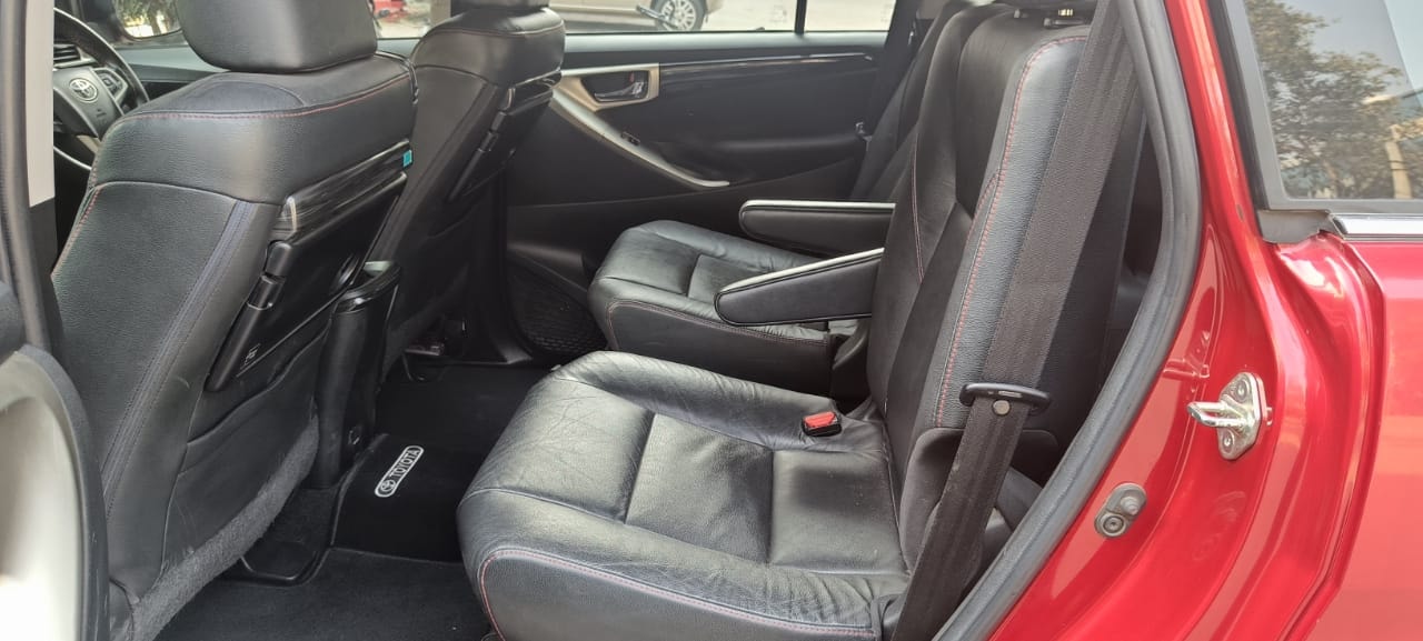 Innova Crysta image 12 Innova Crysta image 12