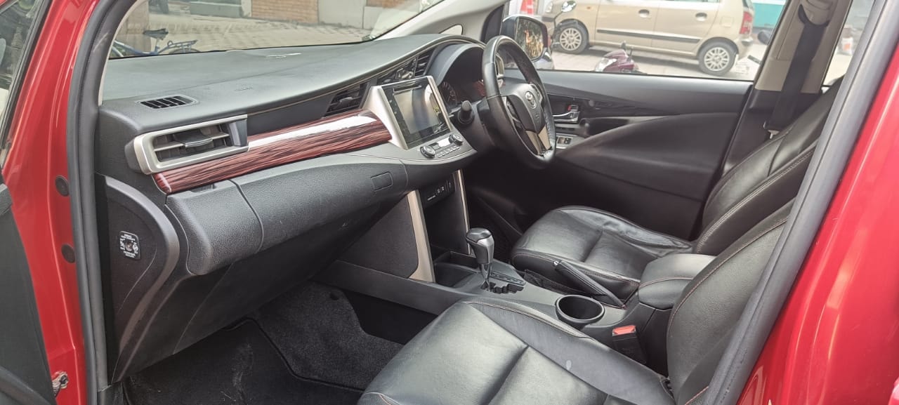 Innova Crysta image 11 Innova Crysta image 11