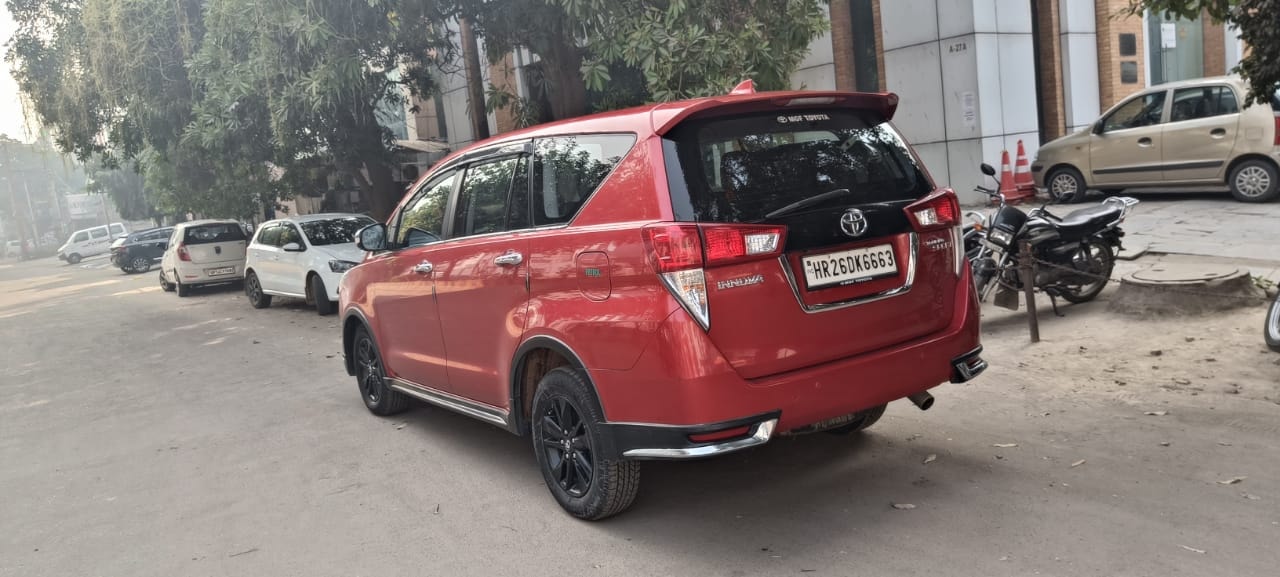 Innova Crysta image 3 Innova Crysta image 3