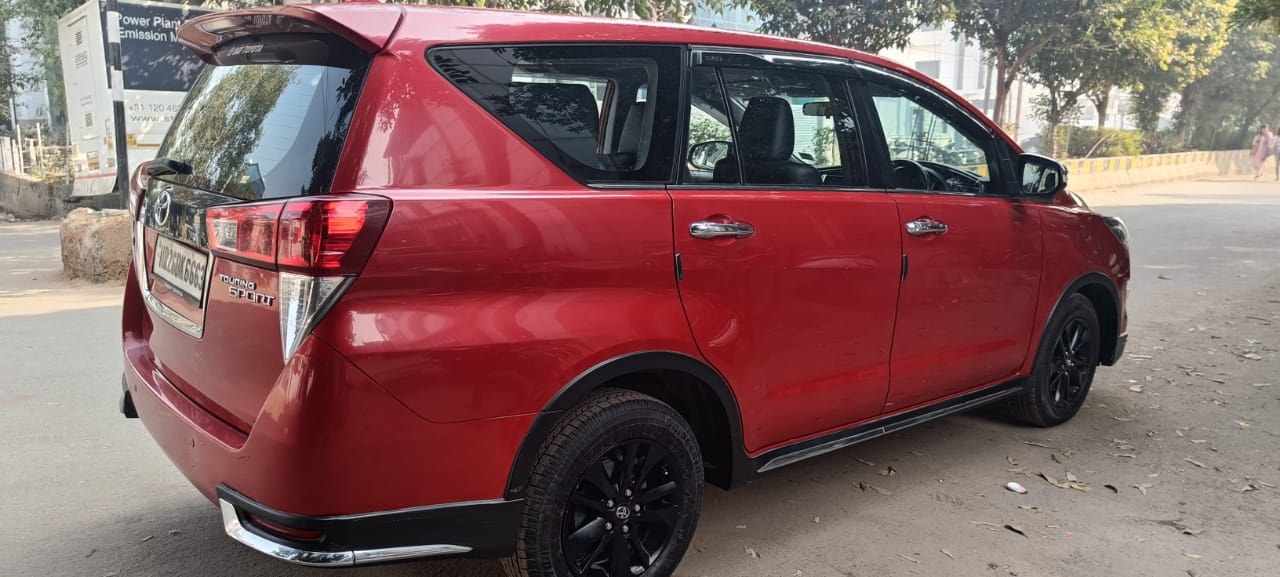 Innova Crysta image 5 Innova Crysta image 5