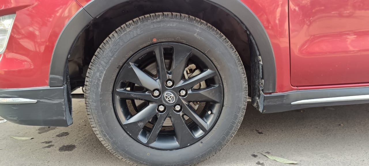 Innova Crysta image 9 Innova Crysta image 9