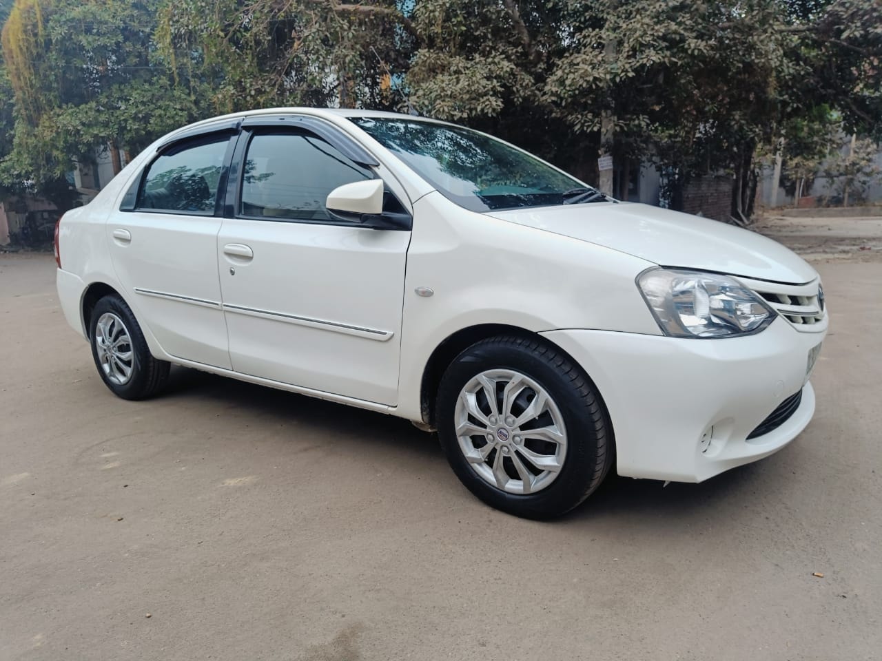 Etios image 7 Etios image 7