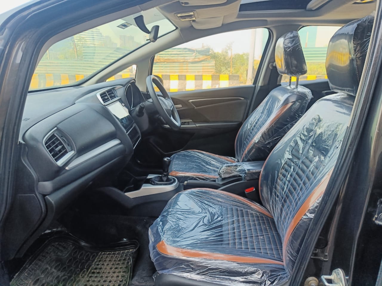 WR-V image 11 WR-V image 11