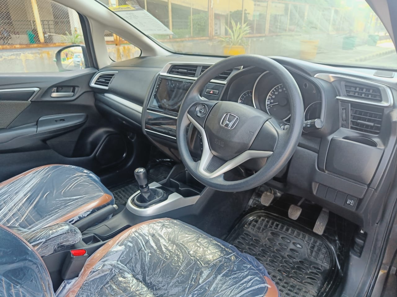 WR-V image 9 WR-V image 9