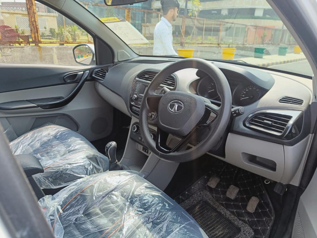2018 Tata Tiago Revotron XT Front Seats 