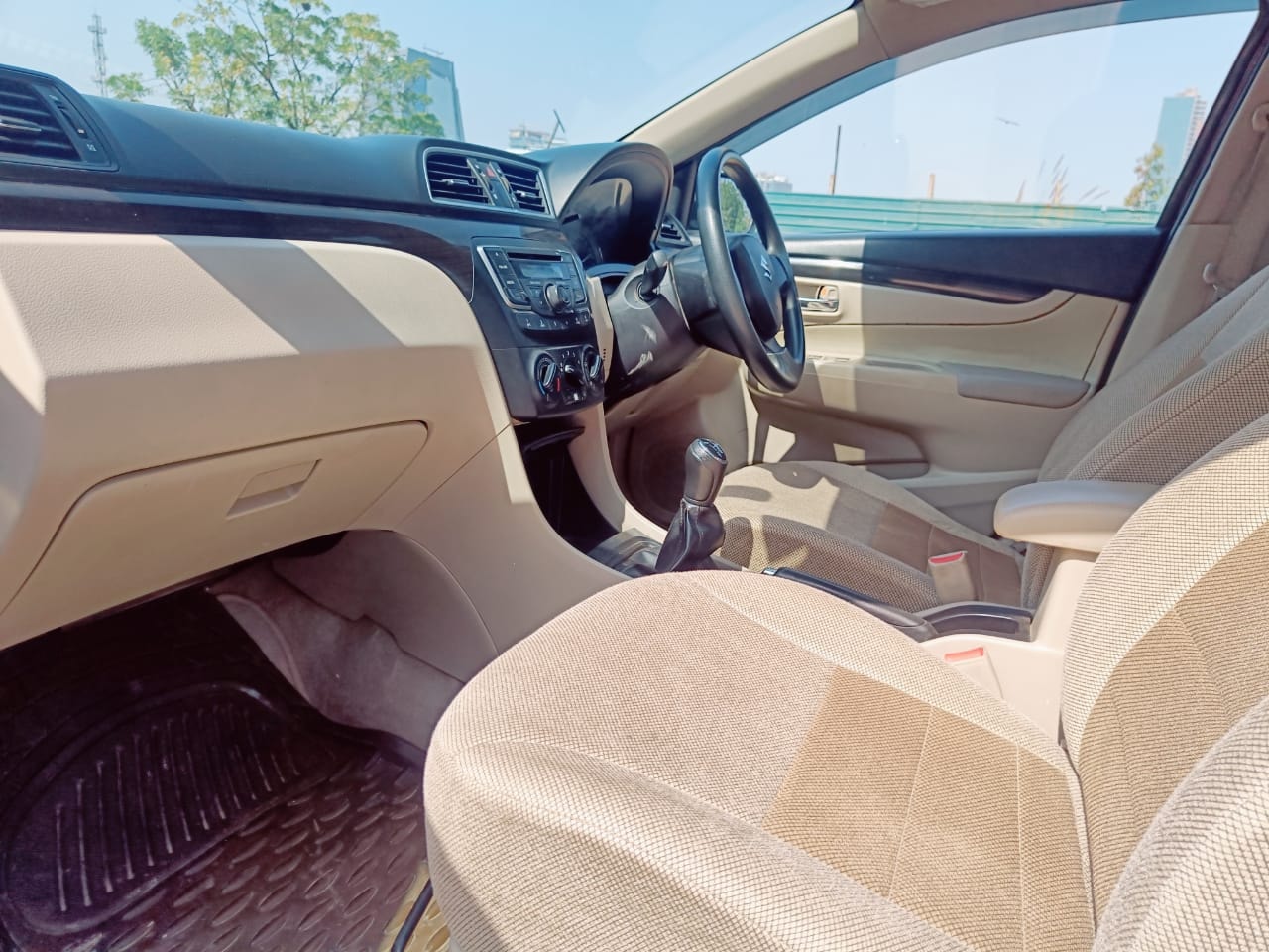 Ciaz image 11 Ciaz image 11