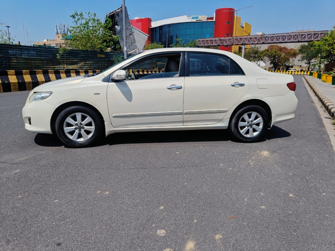 Corolla Altis image 2 Corolla Altis image 2