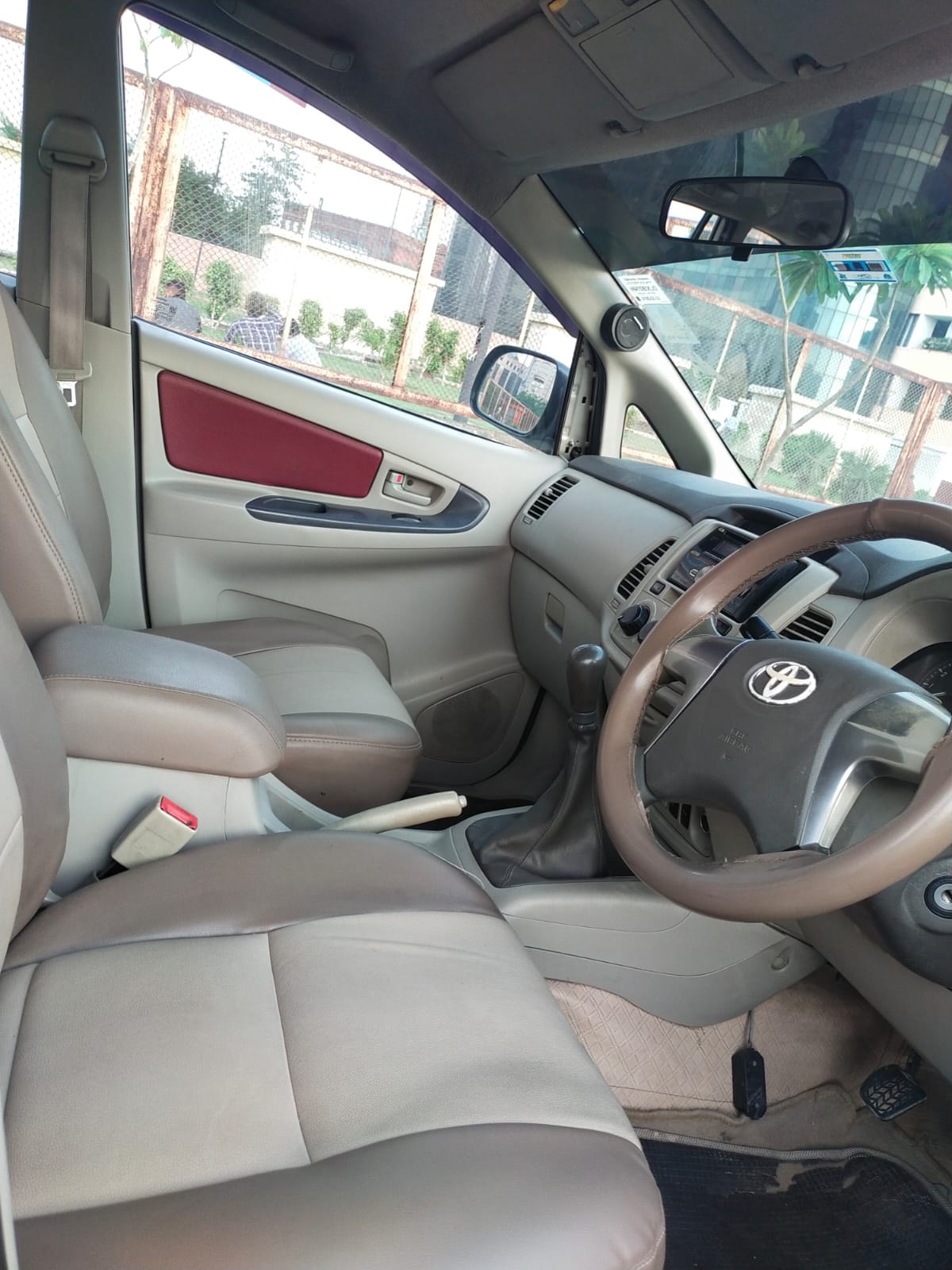 Innova image 14 Innova image 14