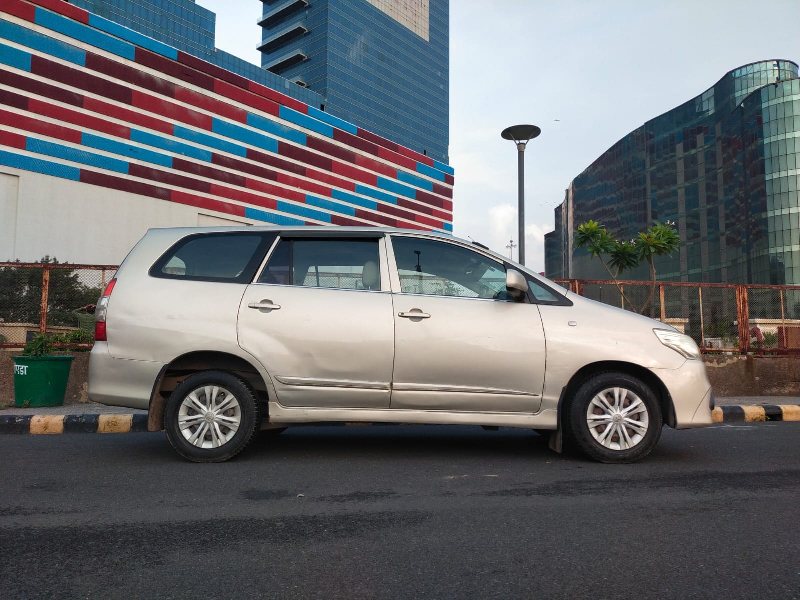 Innova image 6 Innova image 6