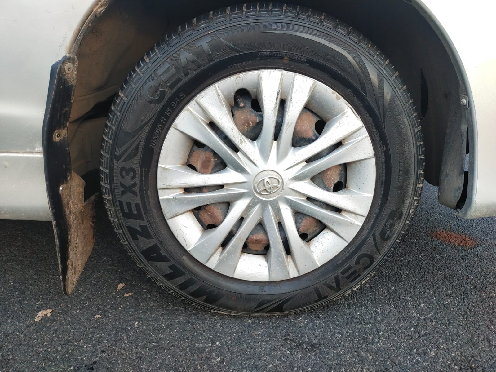 Innova image 9 Innova image 9