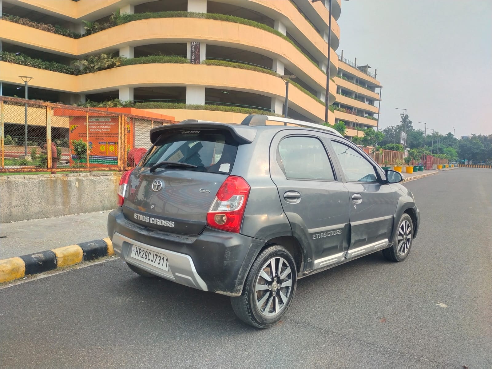 Etios Cross image 5 Etios Cross image 5