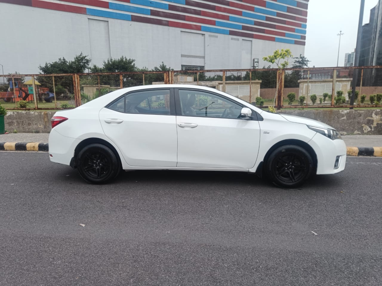 Corolla Altis image 6 Corolla Altis image 6