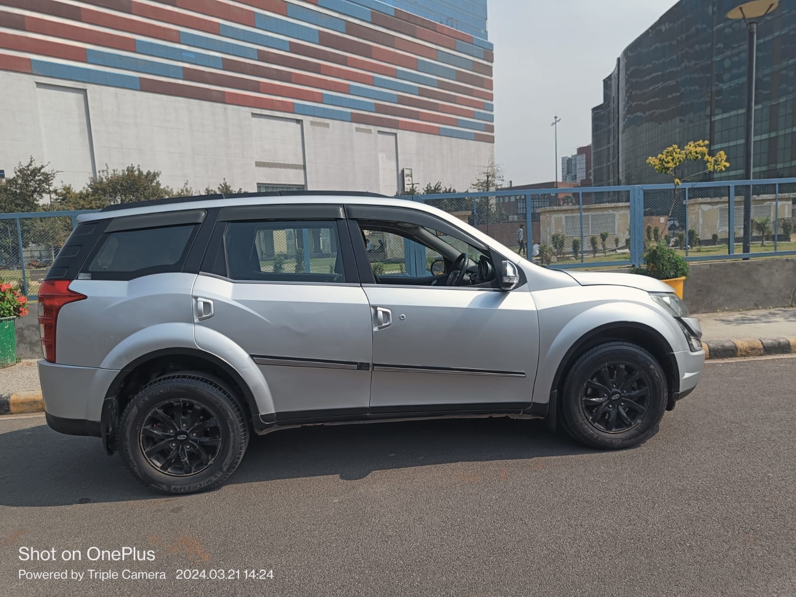 XUV500 image 6 XUV500 image 6