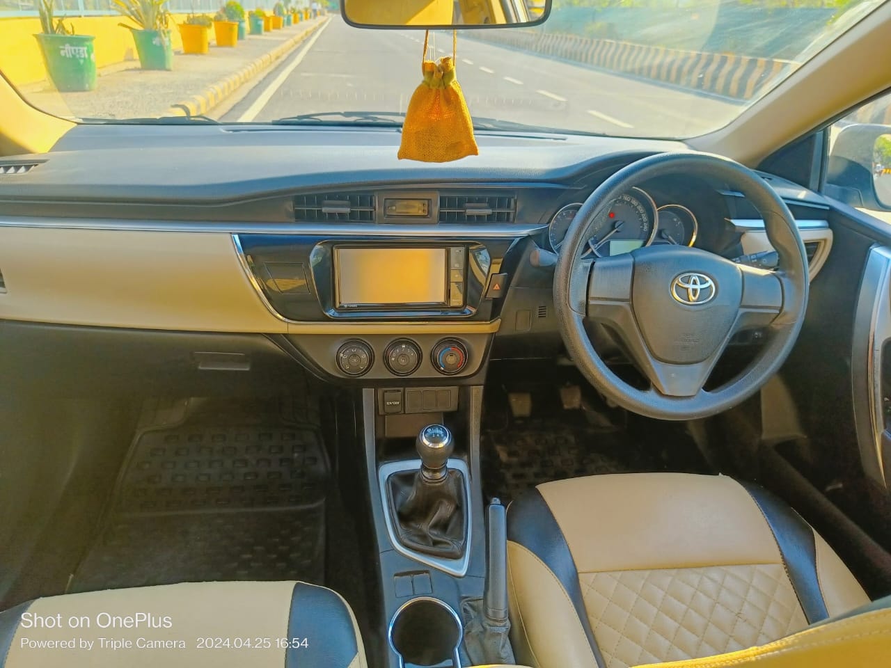 Corolla Altis image 11 Corolla Altis image 11