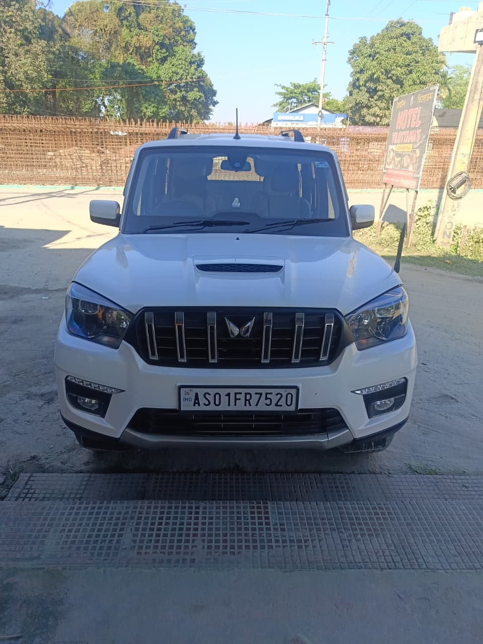 Scorpio Classic image 1 Scorpio Classic image 1