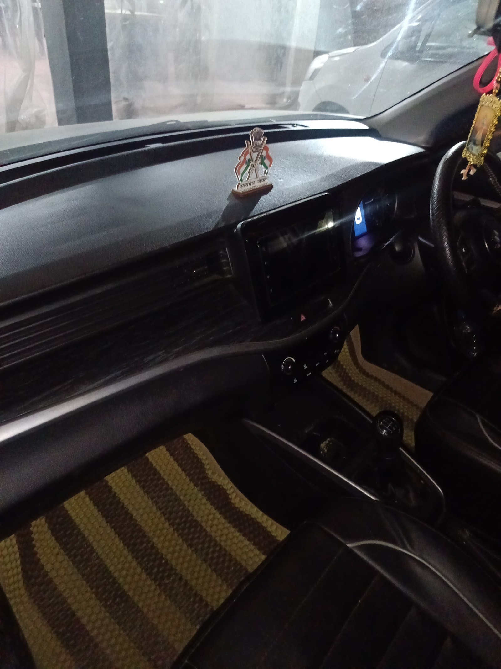 XL6 image 12 XL6 image 12