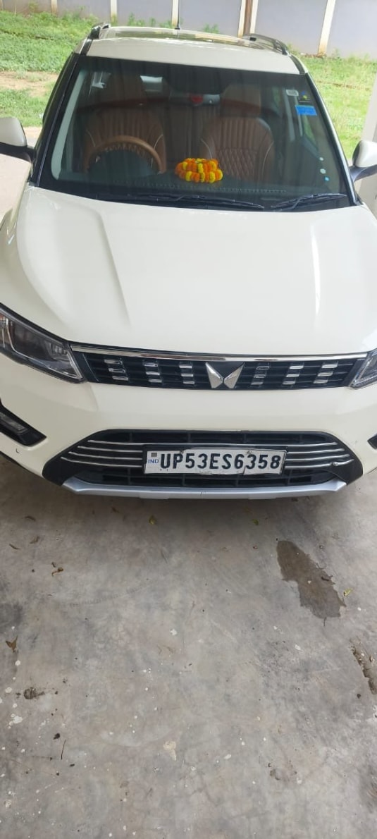 Used 2023 Mahindra XUV300 Used 2023 Mahindra XUV300