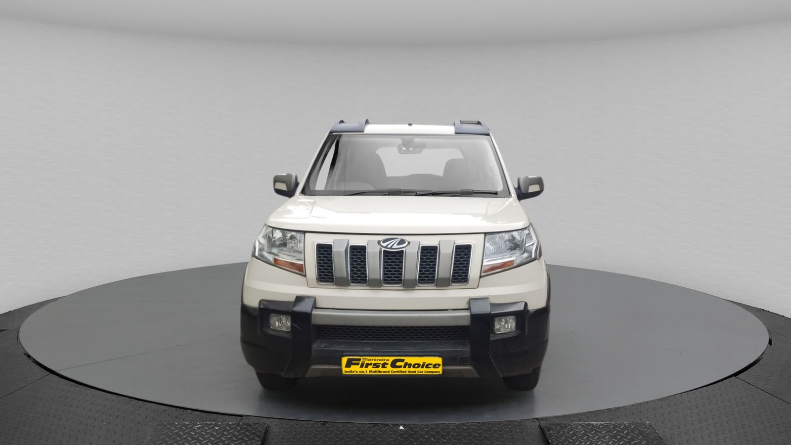 TUV300 image 8 TUV300 image 8