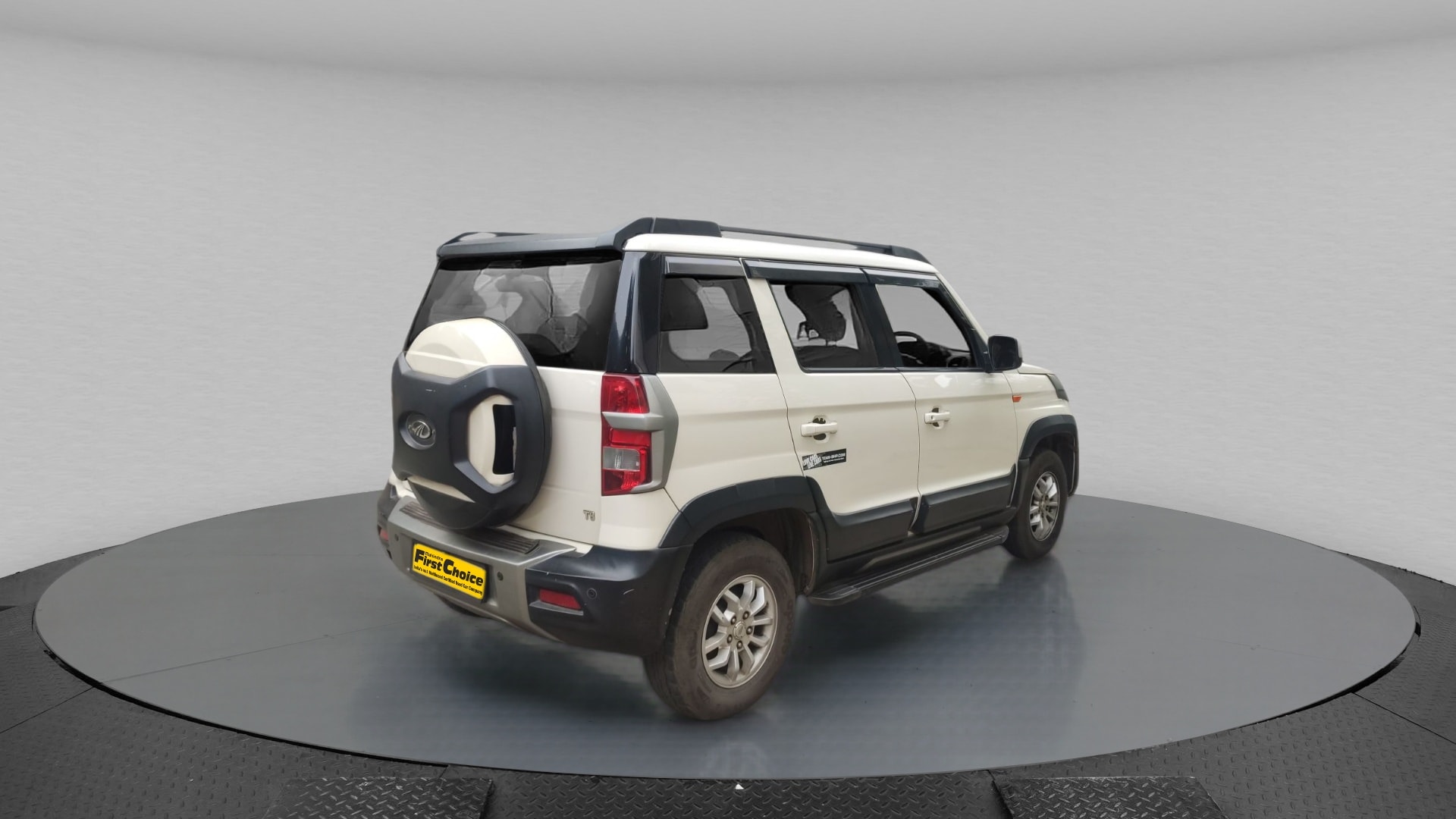 TUV300 image 7 TUV300 image 7