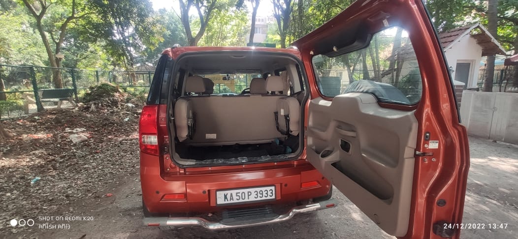 TUV300 image 9 TUV300 image 9