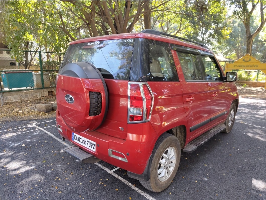 TUV300 image 4 TUV300 image 4