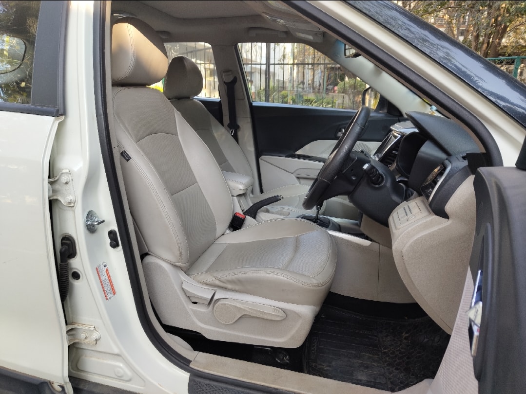 XUV300 image 12 XUV300 image 12